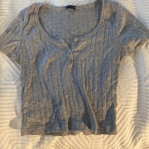 Brandy Melville Henley cropped T shirt